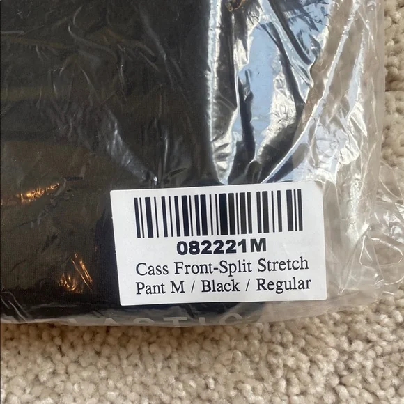 Modern Citizen Cass Black ponte front split pant - Picture 4 of 9